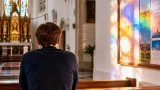 Erwachsenentaufen und Firmungen: Ein 27‑Jähriger berichtet von neuer Glaubensentscheidung