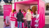 Glarus bereitet sich vor: Pink Cube auf dem Rathausplatz und Mammografie-Screening ab 2027