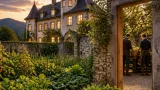 Junges Basler Paar eröffnet im Val Terbi ein Schloss-Hotel mit ultralokaler Küche