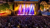 Lo & Leduc ziehen fast 2'000 Menschen an der Jazz Night Zug auf den Landsgemeindeplatz
