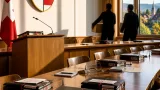 Uster entscheidet über PUK: Stadtrat trifft erste Massnahmen, Parlament bleibt kritisch