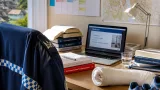 Vom Streifendienst ins Jurabüro: Wie ein gebrochener Finger den Weg zum Anwalt eröffnete