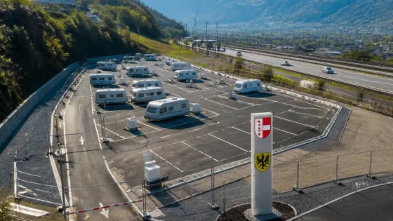 Wallis hält an nur einem Durchgangsplatz fest – Neuer Standort in Charrat mit 39 Stellplätzen geplant
