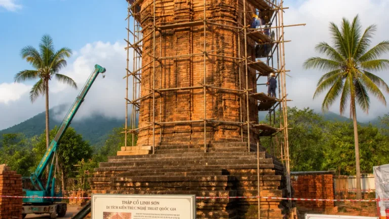 Cham-Relikte in Vietnam: Restaurationsprojekte gegen Verfall gestartet
