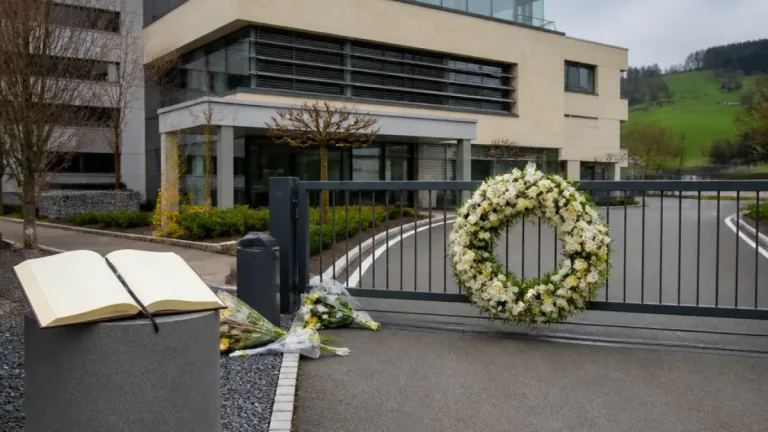 Kanton Schwyz nimmt Abschied von Unternehmer Klaus‑Michael Kühne (†89)