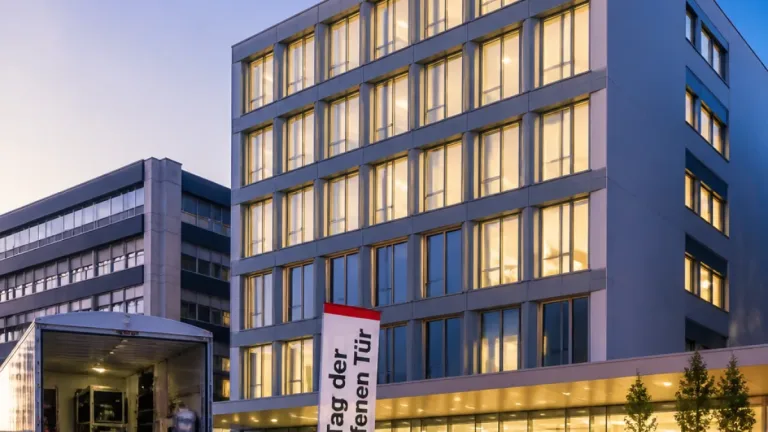 Neuer Spitaltrakt in Chur nach 12 Jahren Bauzeit steht kurz vor Inbetriebnahme