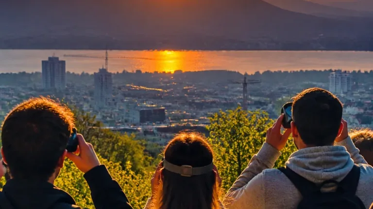 Partielle Sonnenfinsternis über Zürich: Start 19:24, Maximum 20:18 — was Zuschauer wissen müssen