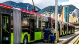 Bogotá pone en circulación los primeros 50 buses articulados eléctricos del país