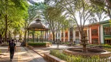 Copacabana estrena Parque Principal renovado con énfasis en acceso universal y comercio local