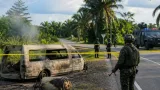 Explosión controlada en vía de Caquetá: destruyen carro fúnebre y cilindro con explosivos