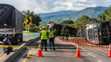 Girardot: choque múltiple en la vía Ibagué-Girardot involucra tres camiones y una moto