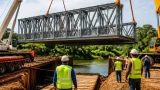 Instalan puente metálico provisional de 67 m en Caño Negro para reconectar a Arauca con Santander