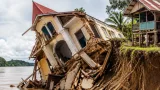 La erosión del río Amazonas derriba una iglesia en Rondiña I Zona y pone en riesgo viviendas ribereñas