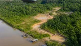 Operativos aéreos de la Fuerza Aérea intensifican vigilancia contra delitos ambientales en Putumayo