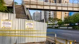 Puente peatonal de la calle 30 sigue cerrado tras cuatro años de trámites y sin respuesta definitiva
