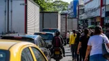 Vecinos reportan desorden y bloqueo vial por camiones en Plaza Satélite del Sur, Floridablanca