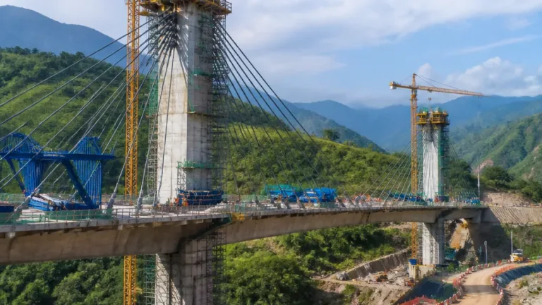 Avanza el puente 'Corozal' en Guatemala: cierre estructural y técnica extradosada