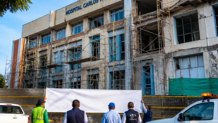 Cali: primeras damas recorren el Hospital Carlos Holmes Trujillo tras el sismo y anuncian reconstrucción