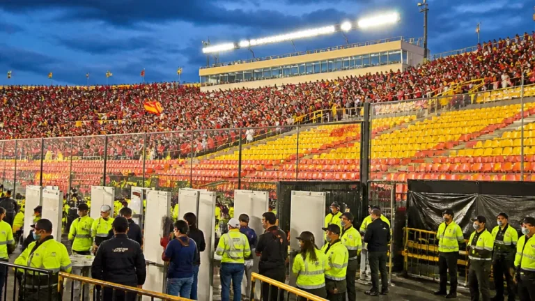 Dimayor levanta parcialmente sanción a Santa Fe y El Campín tendrá público ante Tolima