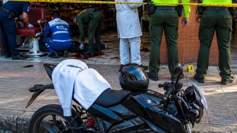 Hombre herido a tiros dentro de una barbería en Piedecuesta