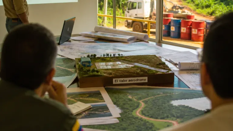 MTC avanza en estudios para mejorar vías y el aeródromo El Valor en Amazonas