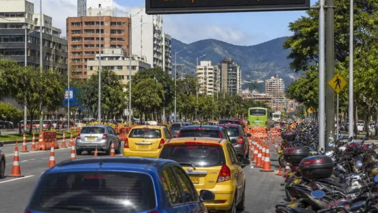 Pico y Placa en Bogotá para este jueves 13 de agosto: horarios y vehículos restringidos