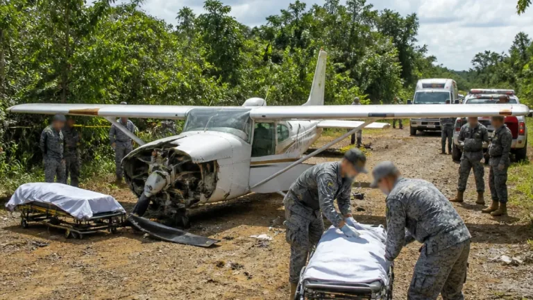 Recuperan cuerpos de cuatro médicas que murieron en accidente aéreo en Chocó