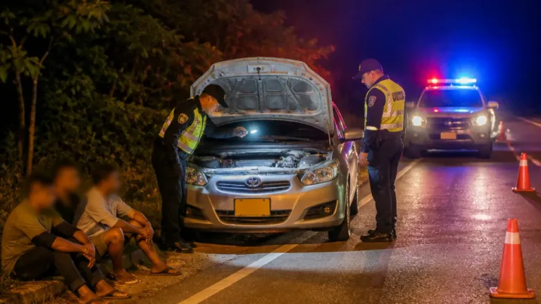 Recuperan en la vía Sincelejo–Calamar un carro reportado como hurtado y capturan a tres personas