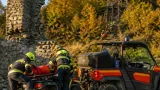 Hasiči nacvičovali záchranu z Dalimilovy rozhledny, cvičení prověřilo lezecké týmy i vrtulník