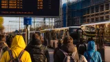 Hradecké hřbitovy budou o Dušičkách otevřené déle, město posílí dopravu a hlídky