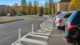 Pardubice upravují značení, část parkovacích míst vymezí sloupky