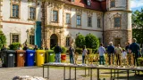 Pracovník svozu odpadů v Plzni našel mezi odpady 20 000 eur. Peníze odevzdal a dostal poděkování