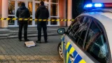 Ve Veltrusech policie vyšetřuje sexuální obtěžování žákyně na autobusové zastávce