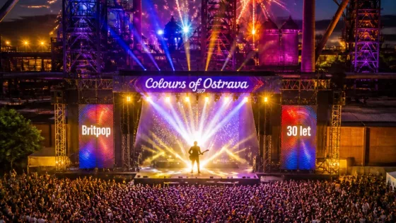 Robbie Williams zahájí Colours of Ostrava 2027, do Dolních Vítkovic přiveze i oslavné sety
