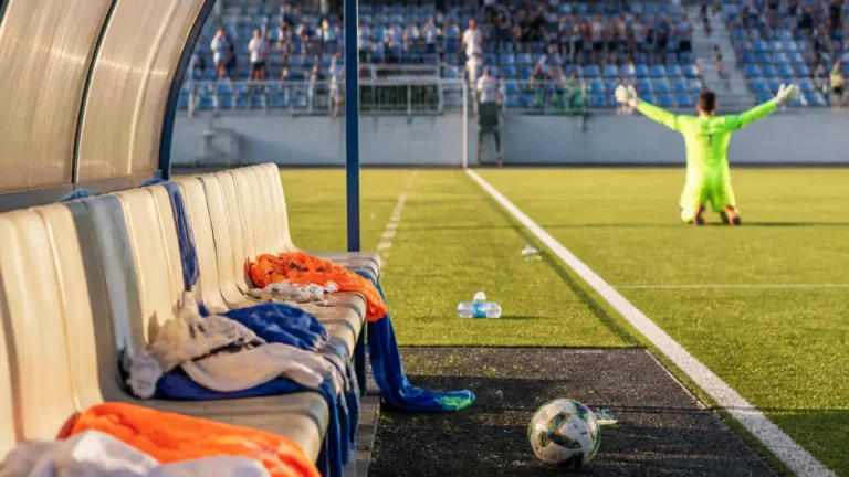 Karlovy Vary podlehly v ČFL Chrudimi 0:5, těžká porážka zvenčí zvýraznila slabiny týmu