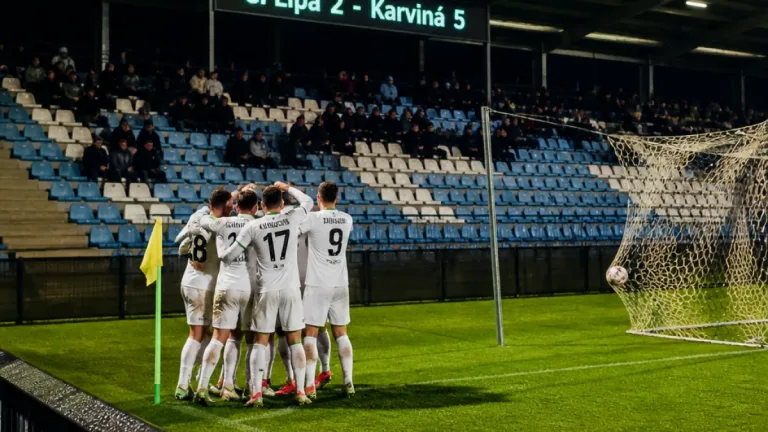 Karviná deklasovala Českou Lípu 5:2 a posunula se do čela druholigové tabulky