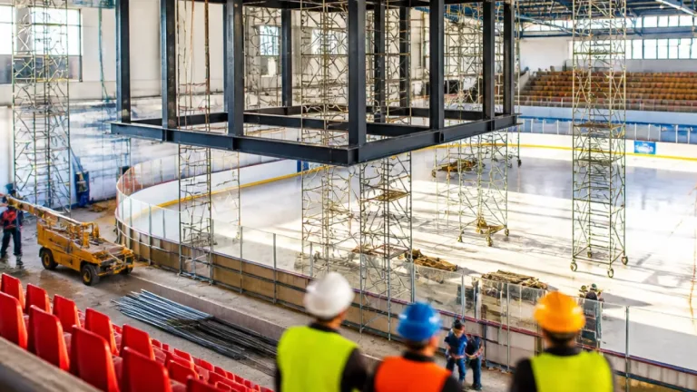 Kolín chystá nad zimní stadion multimediální kostku, instalace možná do konce roku