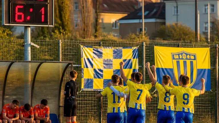 Louny vstoupily do sezony vítězně, regionální kluby nasázely v úvodu několik branek
