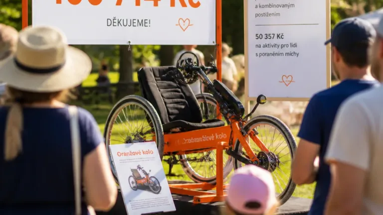 Na ČEZ Festu návštěvníci vyšlapali přes sto tisíc korun pro dvě místní organizace