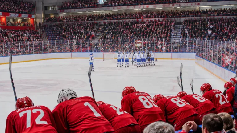 Olomouc padla doma s Kometou 2:4 a zůstává mezi posledními týmy extraligy