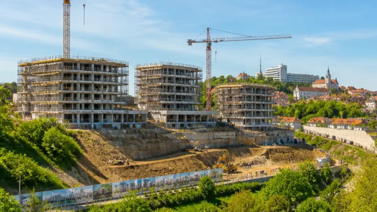 Panorama Znojmo: u nemocnice roste nová rezidenční čtvrť, developer slibuje 100 000 m²