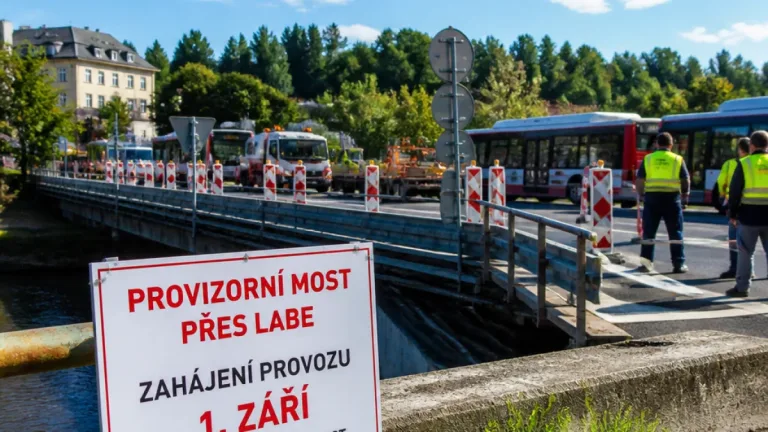 Provizorní most u Kapitána Bartoše prošel zatěžovací zkouškou, doprava se vrátí 1. září