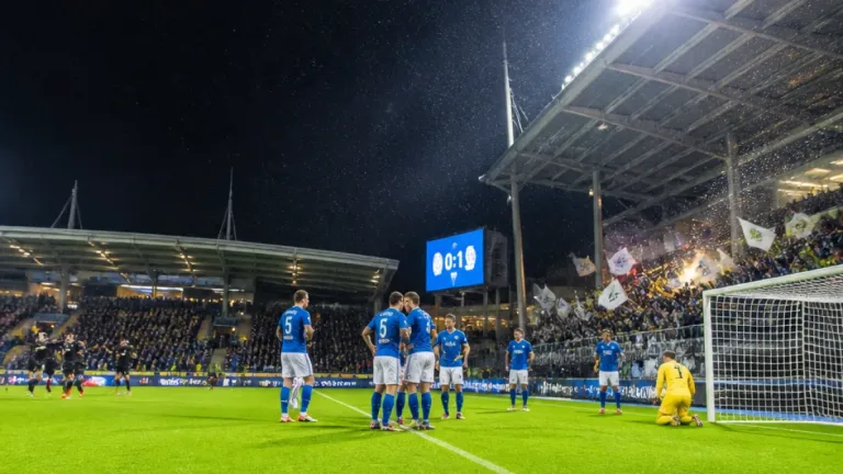 Slavia vedla v Liberci po teči Holeše, Pražané přijeli jako papírový favorit