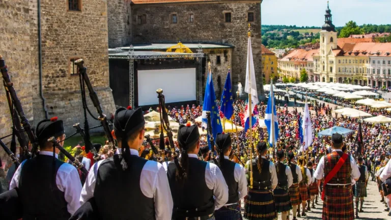 Strakonice hostí mezinárodní dudácký festival: hrad, kino i průvod zaplní program