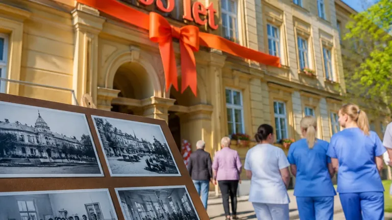 Vítkovická porodnice slaví 105 let, připomíná počátky moderní péče o matku a dítě