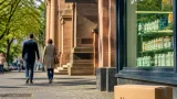 Karlsruhe: Gericht verhandelt über dm‑Versandapotheke und rechtliche Zulässigkeit