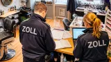 Zollkontrollen in SH: Zahlreiche Verstöße in Nagelstudios und Barbershops festgestellt