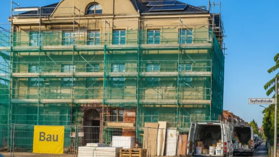 Krefeld: Pauluskirchen-Gebäude wird energetisch saniert und erhält drei Mietwohnungen