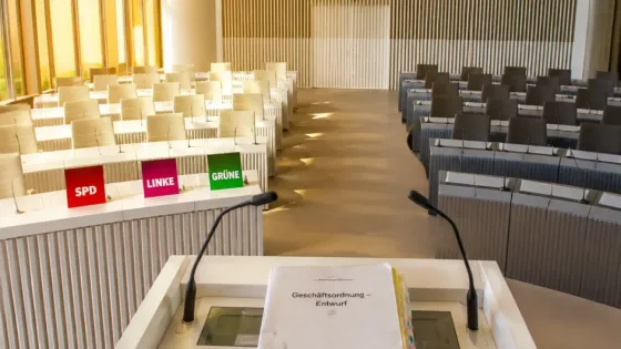 Rot-Rot-Grün plant strengere Geschäftsordnung: AfD verliert deutlich Redezeit im Landtag