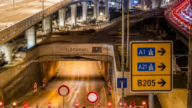 A7 und Elbtunnel in Hamburg für 55 Stunden komplett gesperrt – Ausbauabschnitt wird freigegeben